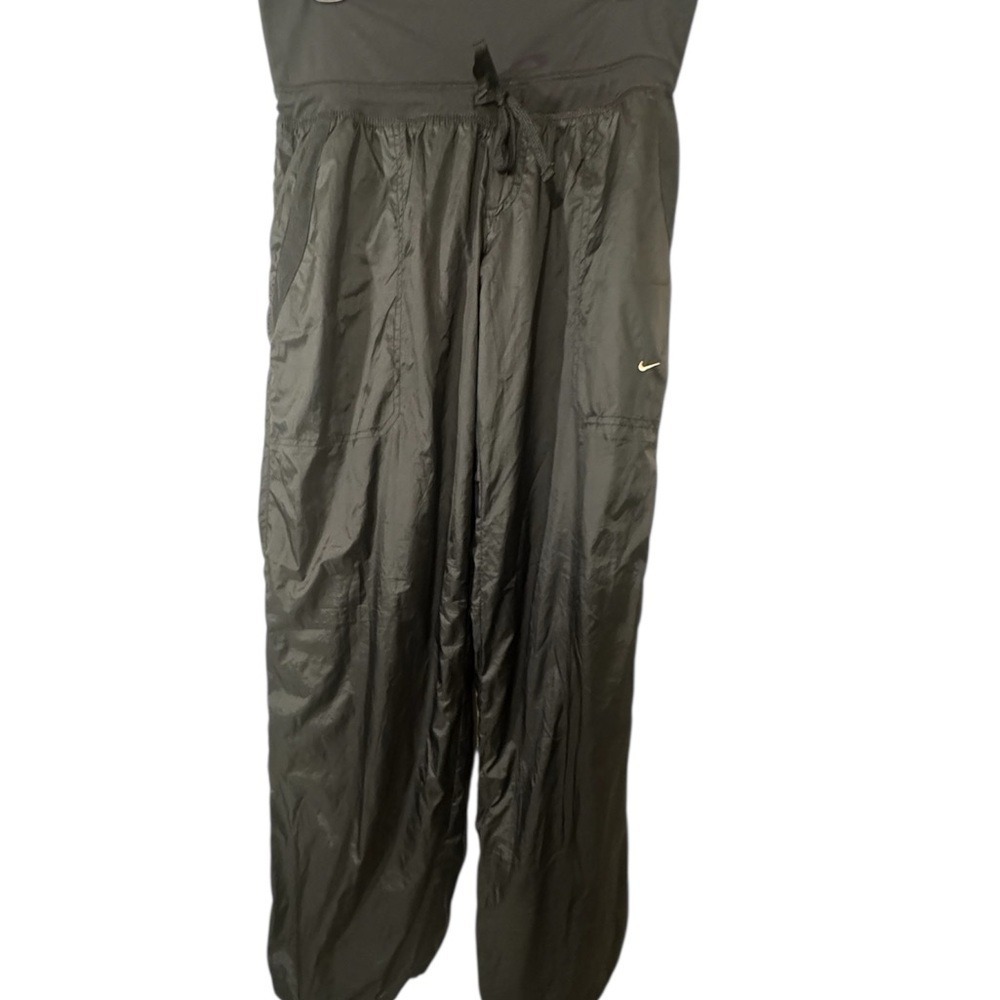 Vintage Women's Black Nike Windbreaker Pants Size Medium